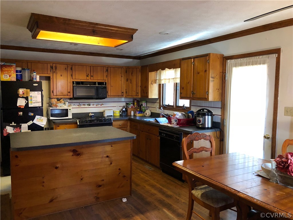 2016 Judes Ferry Road Powhatan, VA 23139 - Photo 8 of 31 Gallery Image 8