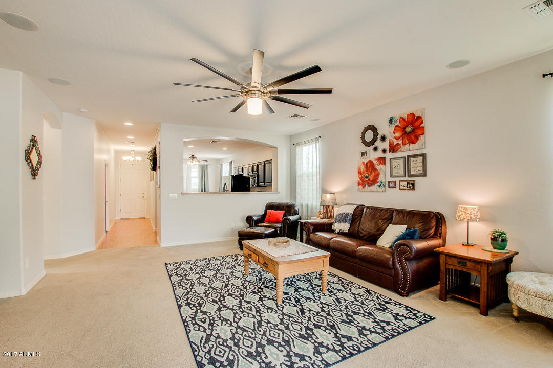 2526 West Beverly Rd. Phoenix, AZ 85041 - Photo 4 of 27 04-Beverly