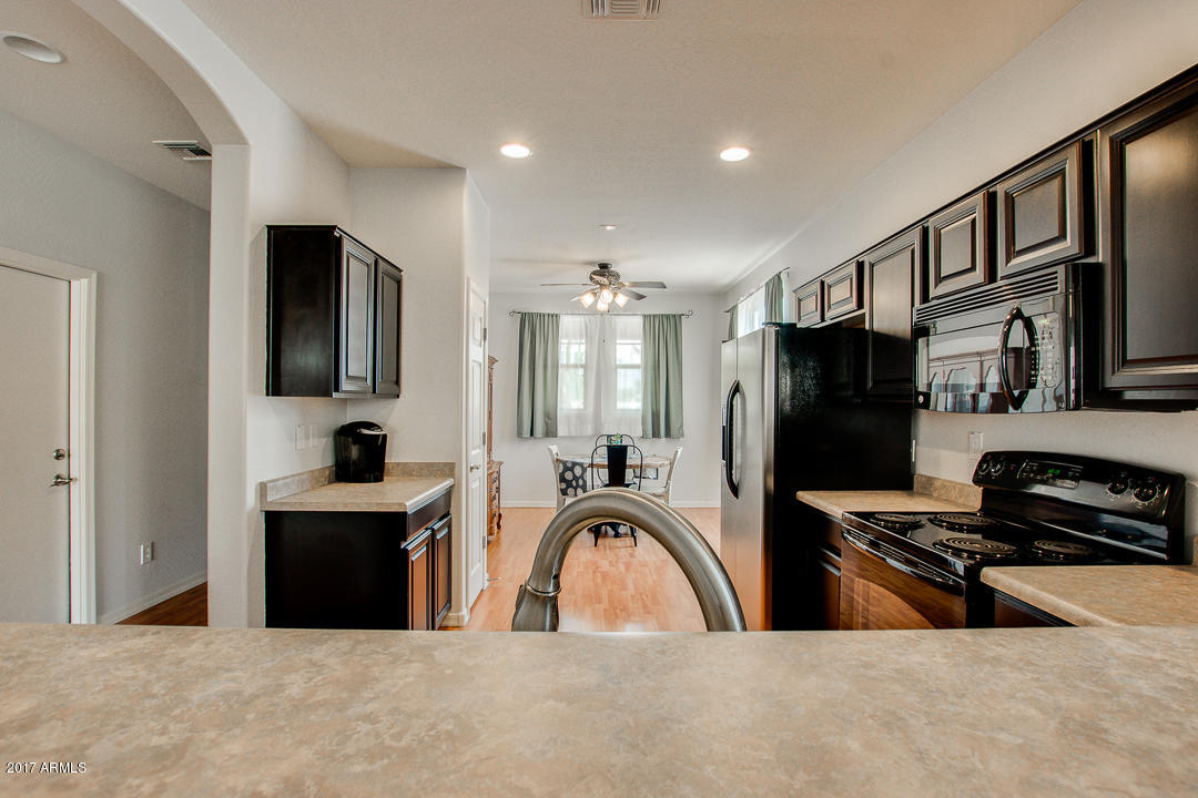 2526 West Beverly Rd. Phoenix, AZ 85041 - Photo 8 of 27 08-Beverly