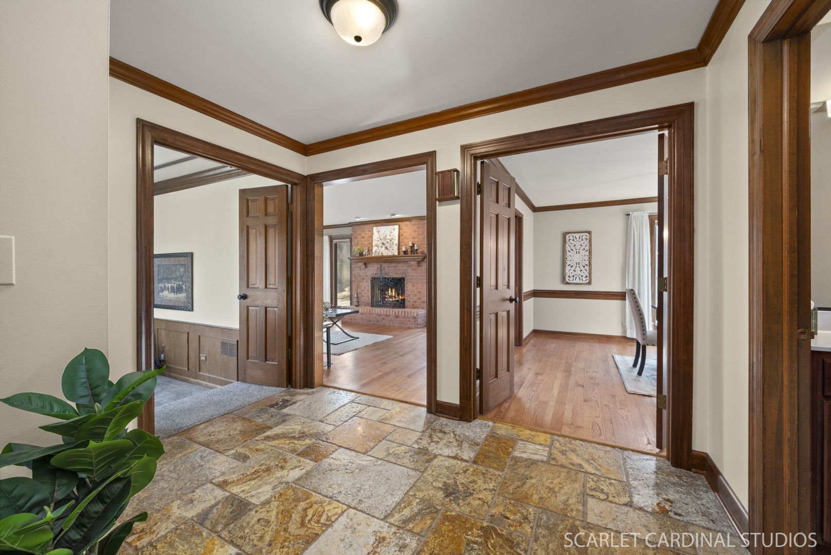 2-s002 Country Club Lane Wheaton, IL 60189 - Photo 4 of 39