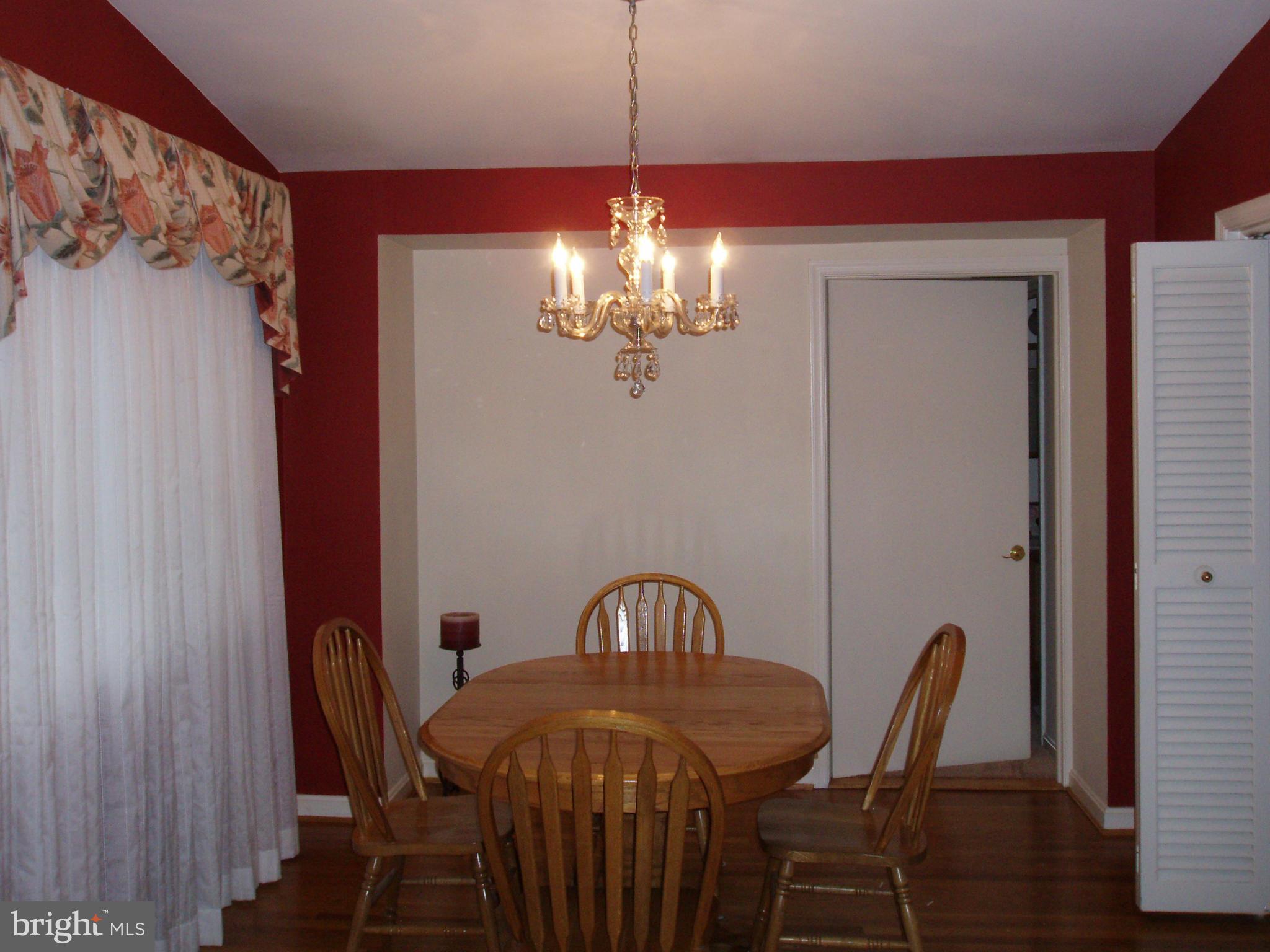 6307 Stoneham Road Bethesda, MD 20817 - Photo 6 of 27 Dining Room