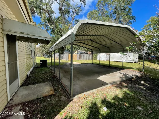 $80,000 | 116 West Bertheaud Avenue, Opelousas, LA 70570