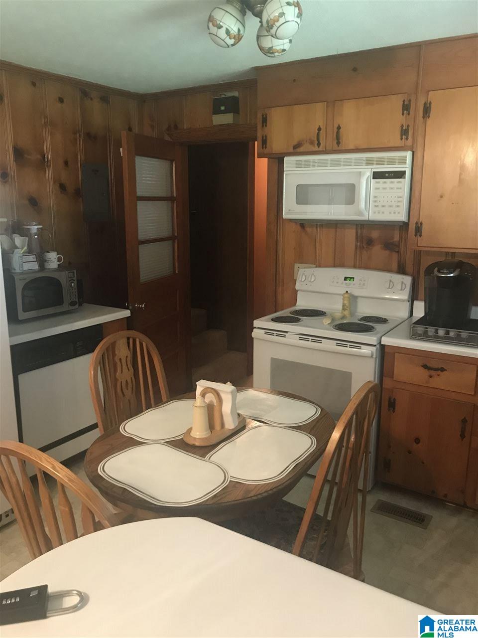 1720 Hayes Street Gadsden, AL 35904 - Photo 3 of 12