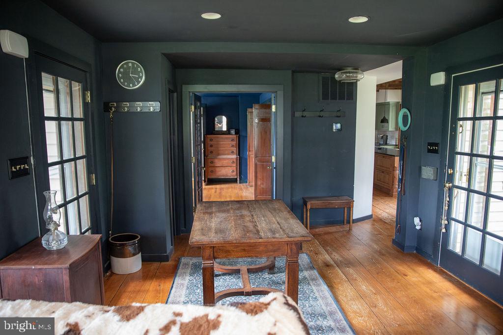 6006 Carversville Road Doylestown, PA 18902 - Photo 8 of 55
