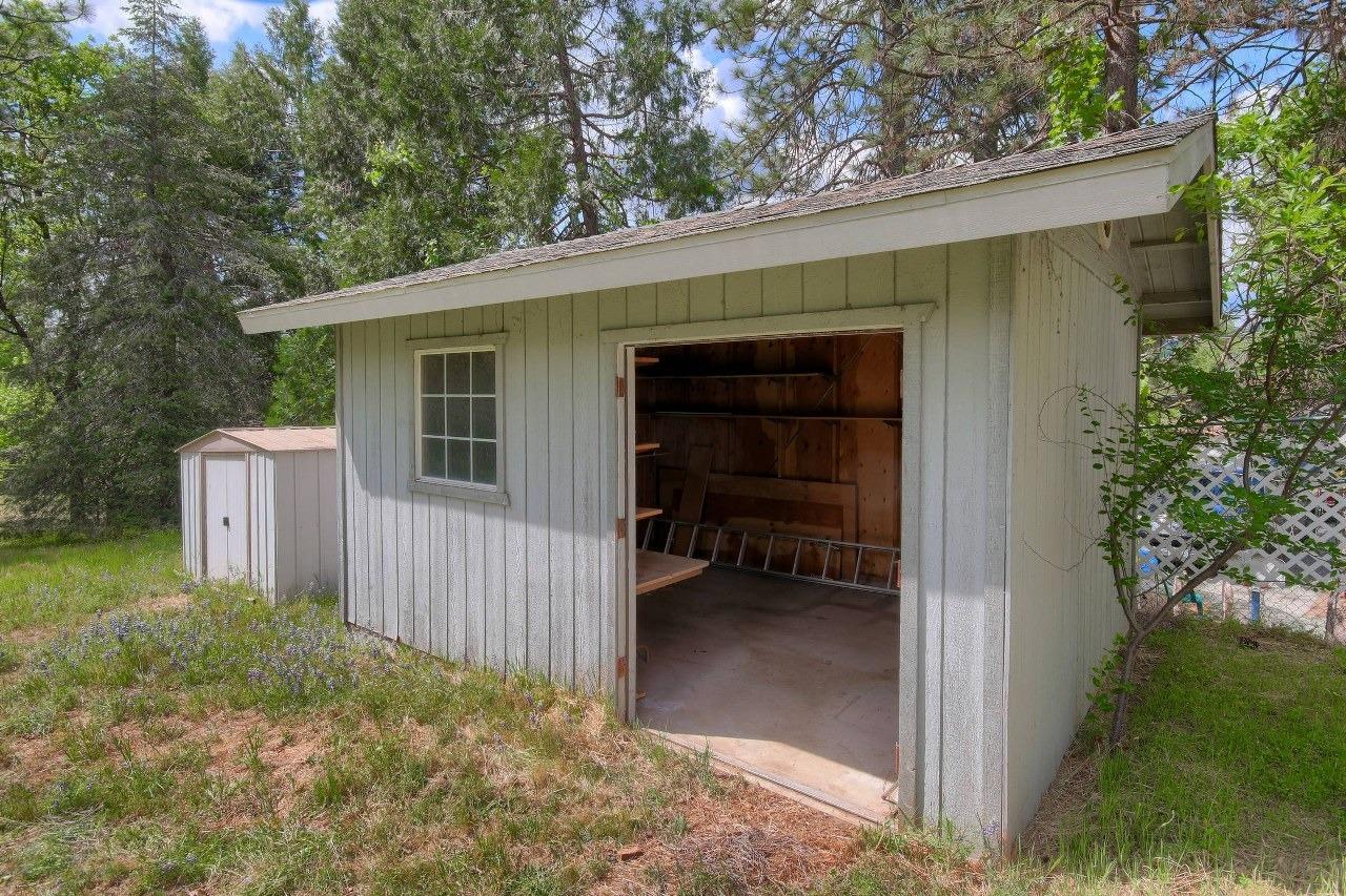 39769 Pine Ridge Road Oakhurst, CA 93644 - Photo 33 of 38 Gallery Image 33