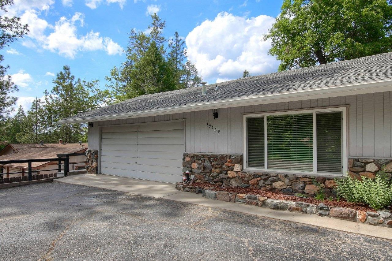 39769 Pine Ridge Road Oakhurst, CA 93644 - Photo 37 of 38 Gallery Image 37