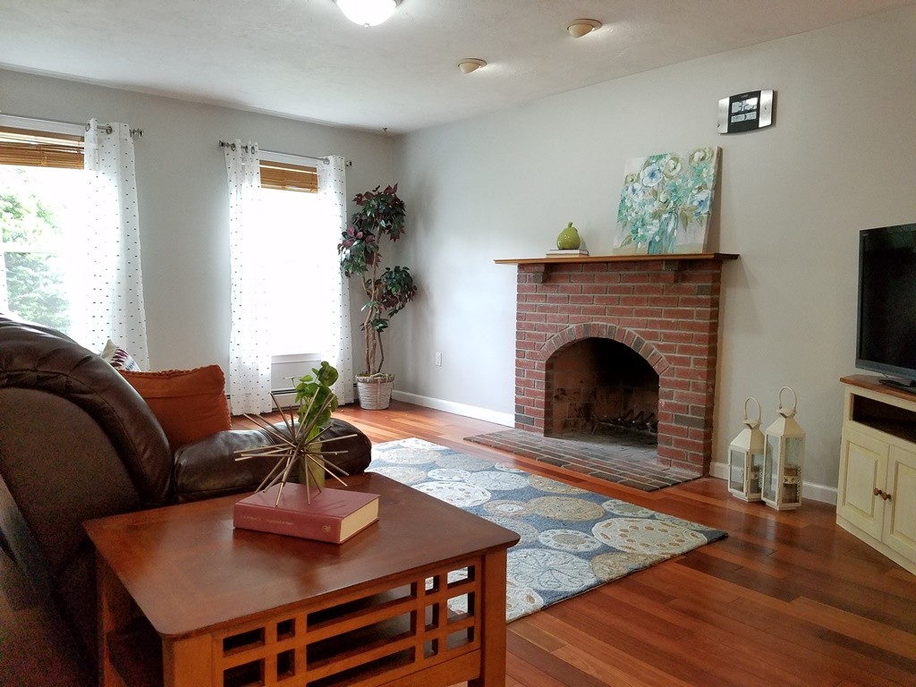 11 Hunters Lane Ashland, MA 01721 - Photo 5 of 25 Gallery Image 5