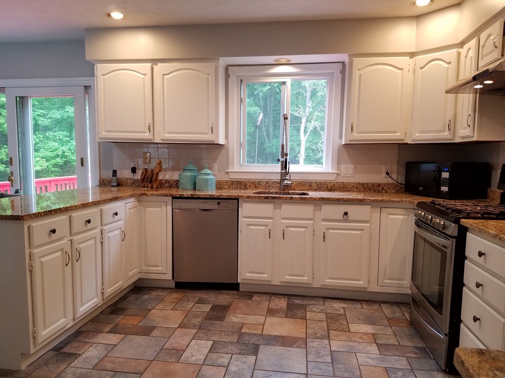 11 Hunters Lane Ashland, MA 01721 - Photo 7 of 25 Gallery Image 7