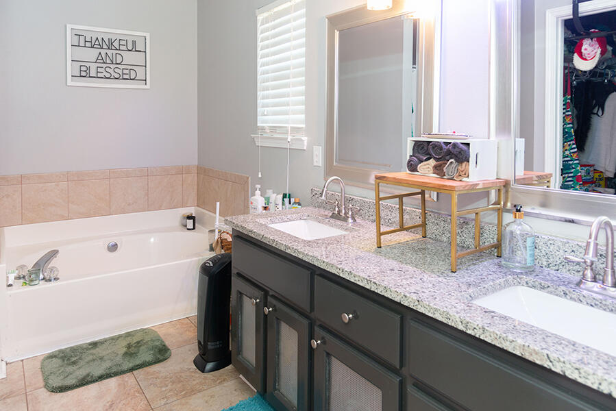 2772 Riverside Landing Drive Navarre, FL 32566 - Photo 16 of 49 Gallery Image 16