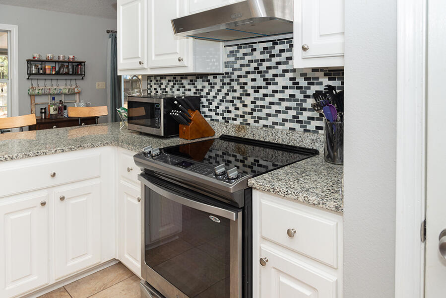 2772 Riverside Landing Drive Navarre, FL 32566 - Photo 4 of 49 Gallery Image 4