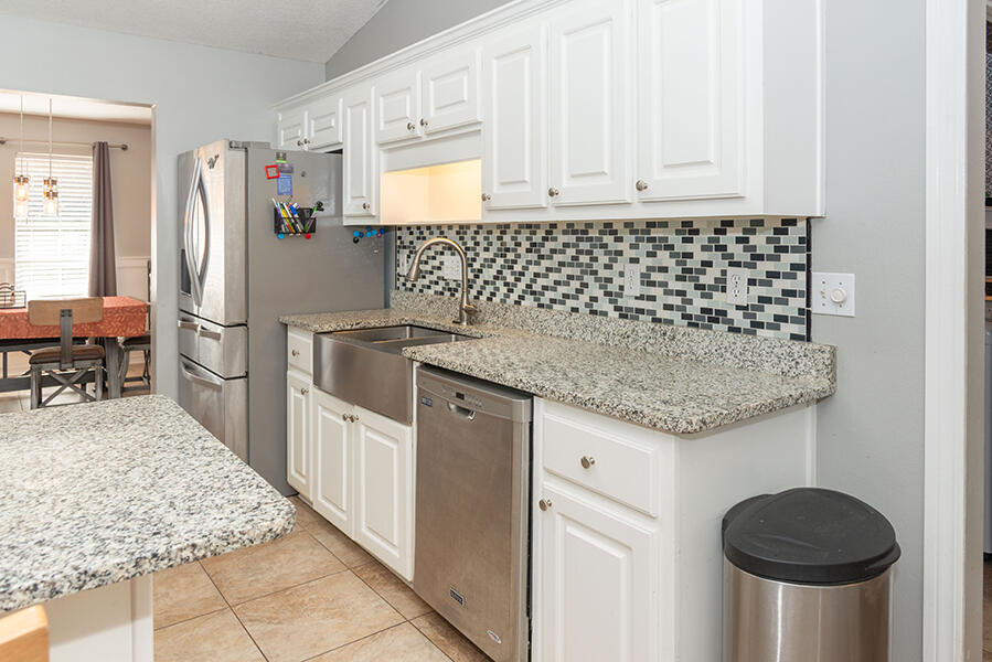 2772 Riverside Landing Drive Navarre, FL 32566 - Photo 5 of 49 Gallery Image 5