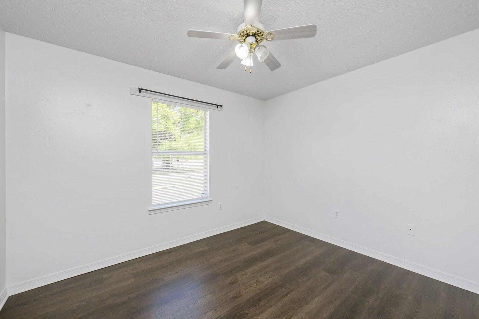 386 Brackin Street Crestview, FL 32539 - Photo 15 of 19 20230322215900220443000000-o