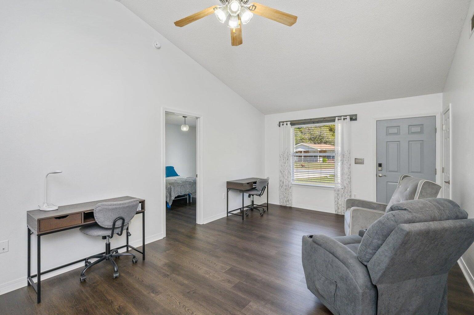 386 Brackin Street Crestview, FL 32539 - Photo 2 of 19 20230322215720020206000000-o