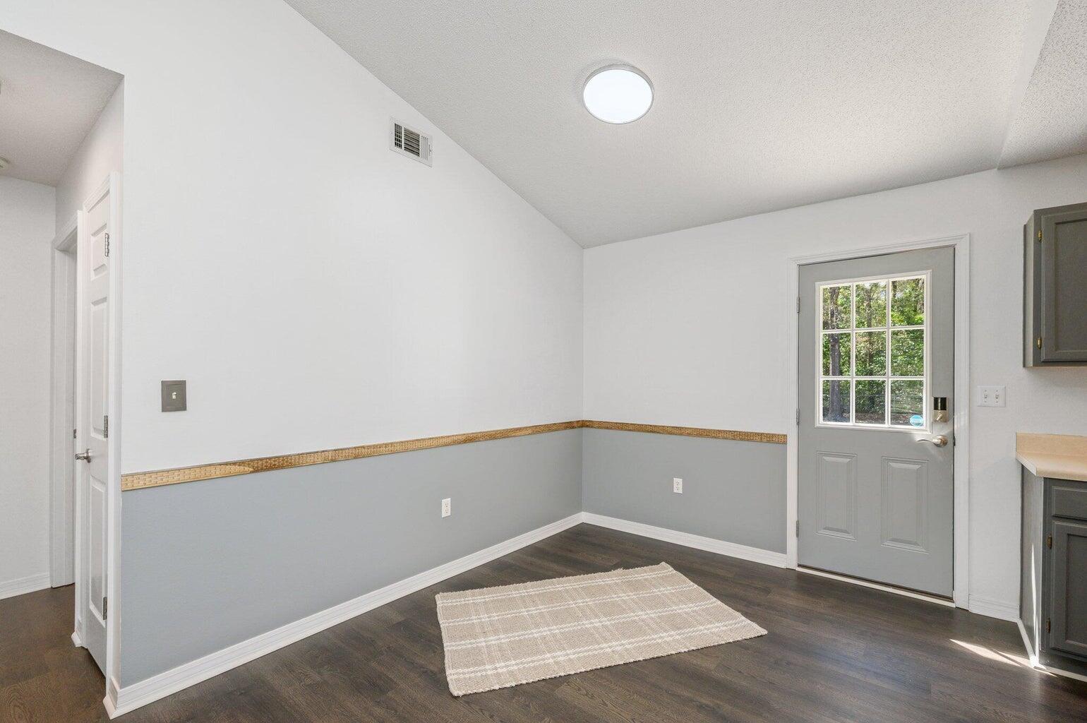 386 Brackin Street Crestview, FL 32539 - Photo 5 of 19 20230322215737923651000000-o