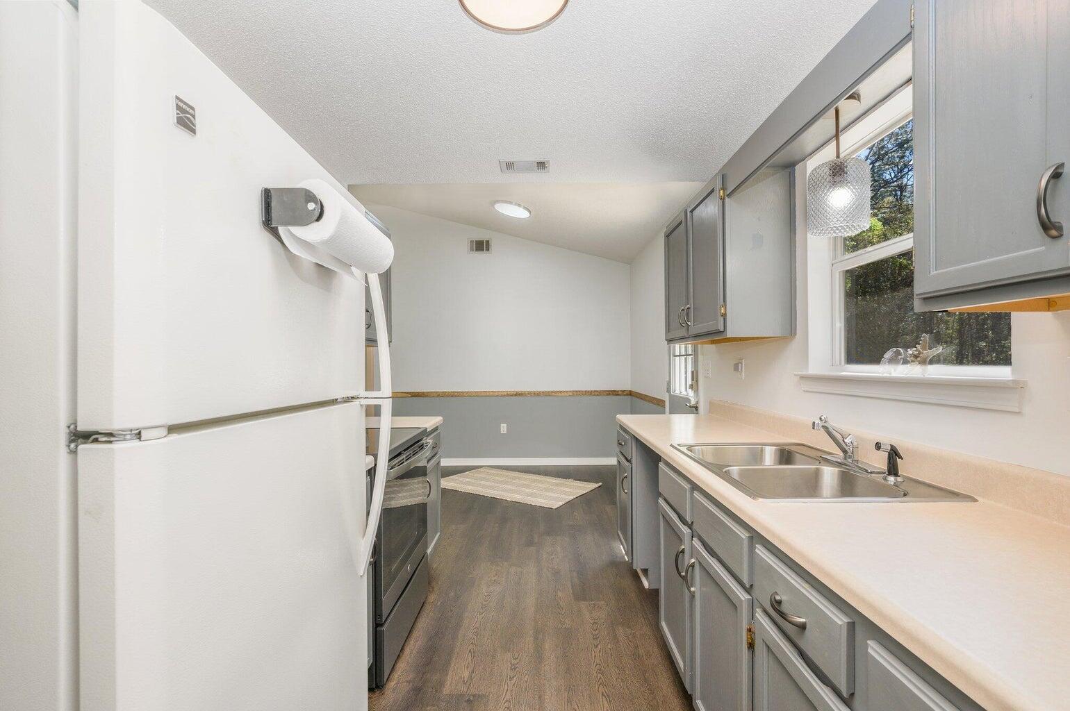 386 Brackin Street Crestview, FL 32539 - Photo 9 of 19 20230322215801709012000000-o