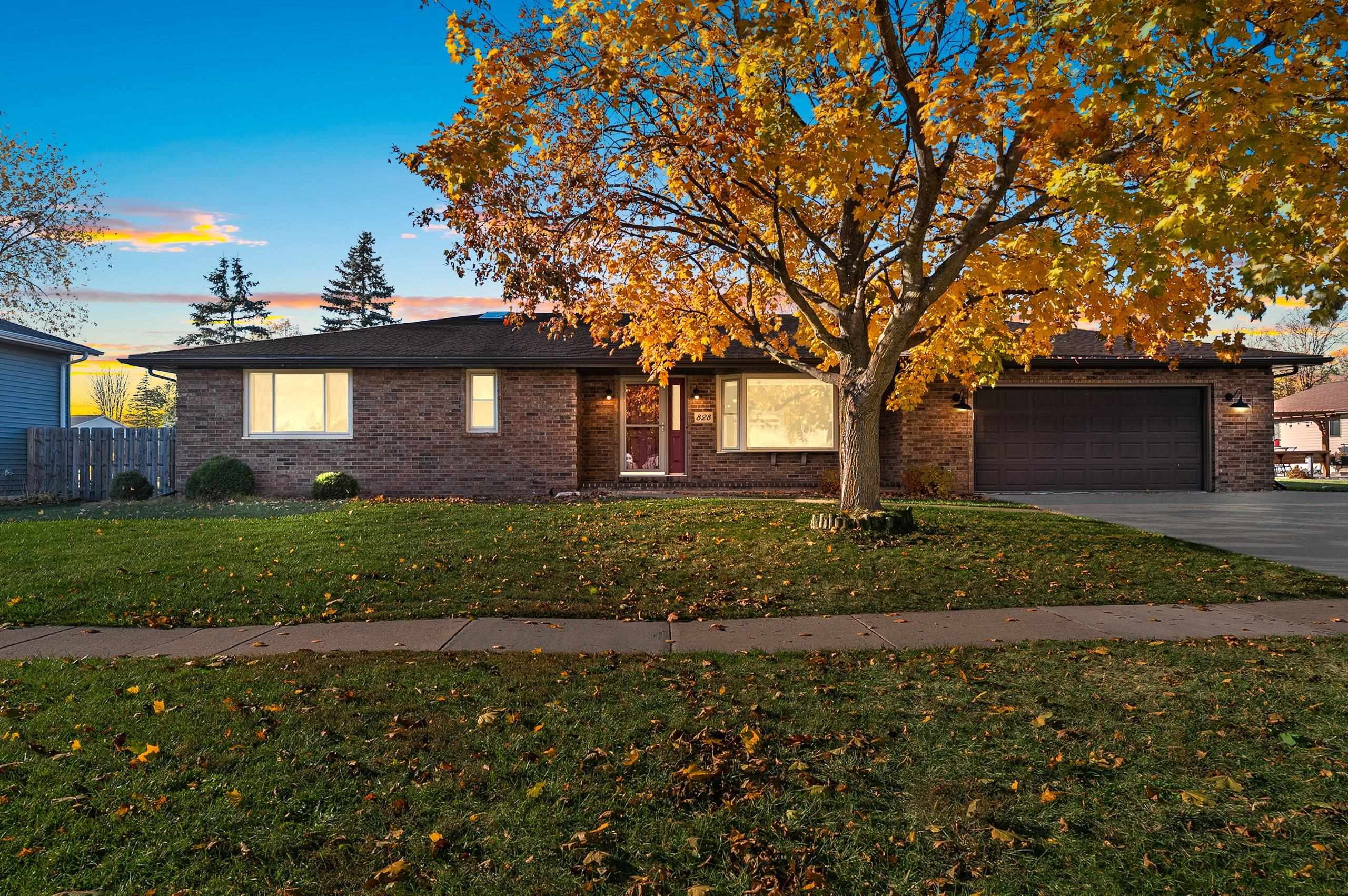 828 Lone Oak Road De Pere, WI 54115 - Photo 1 of 1