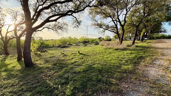 $30,000 | 1811 South Oak Street, Brady, TX 76825