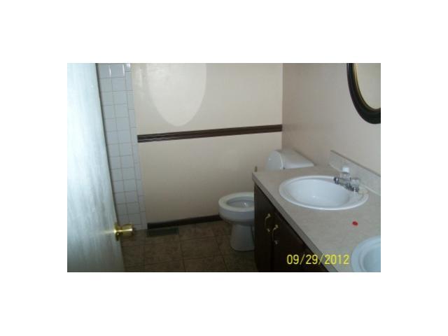 210 Ridgemere Way Lancaster, OH 43130 - Photo 4 of 7
