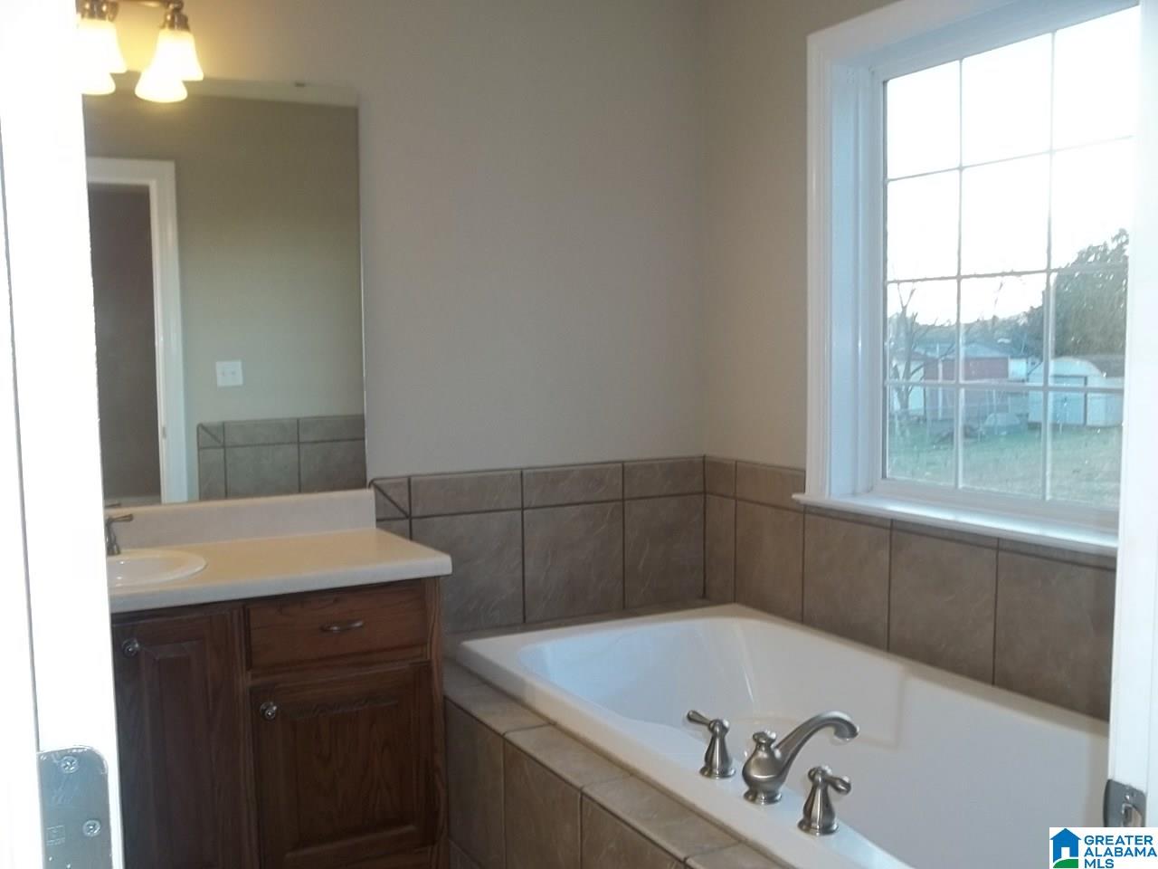2000 Deborah Drive Oxford, AL 36203 - Photo 10 of 19