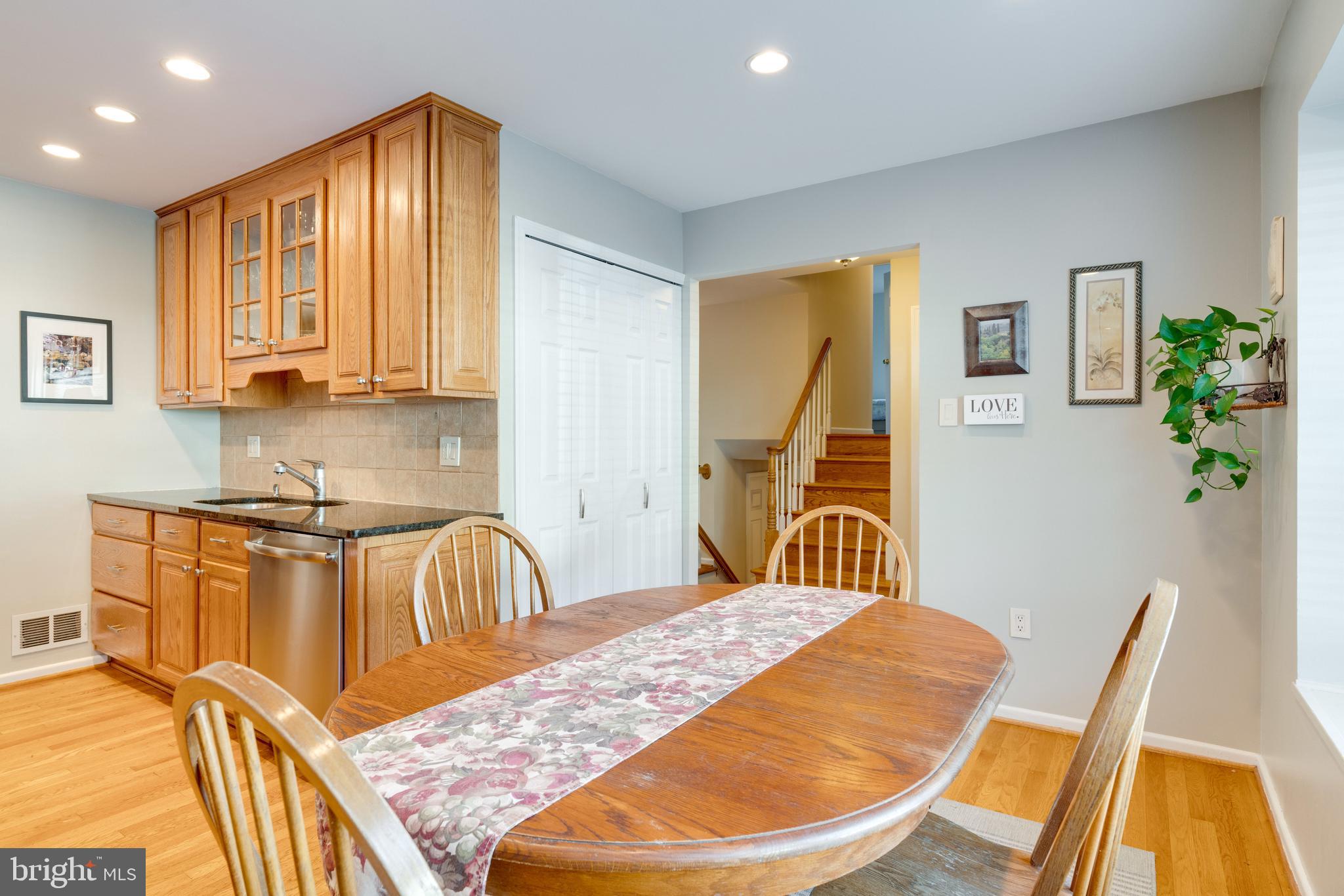8315 Cushing Court Springfield, VA 22153 - Photo 13 of 59 kitchen