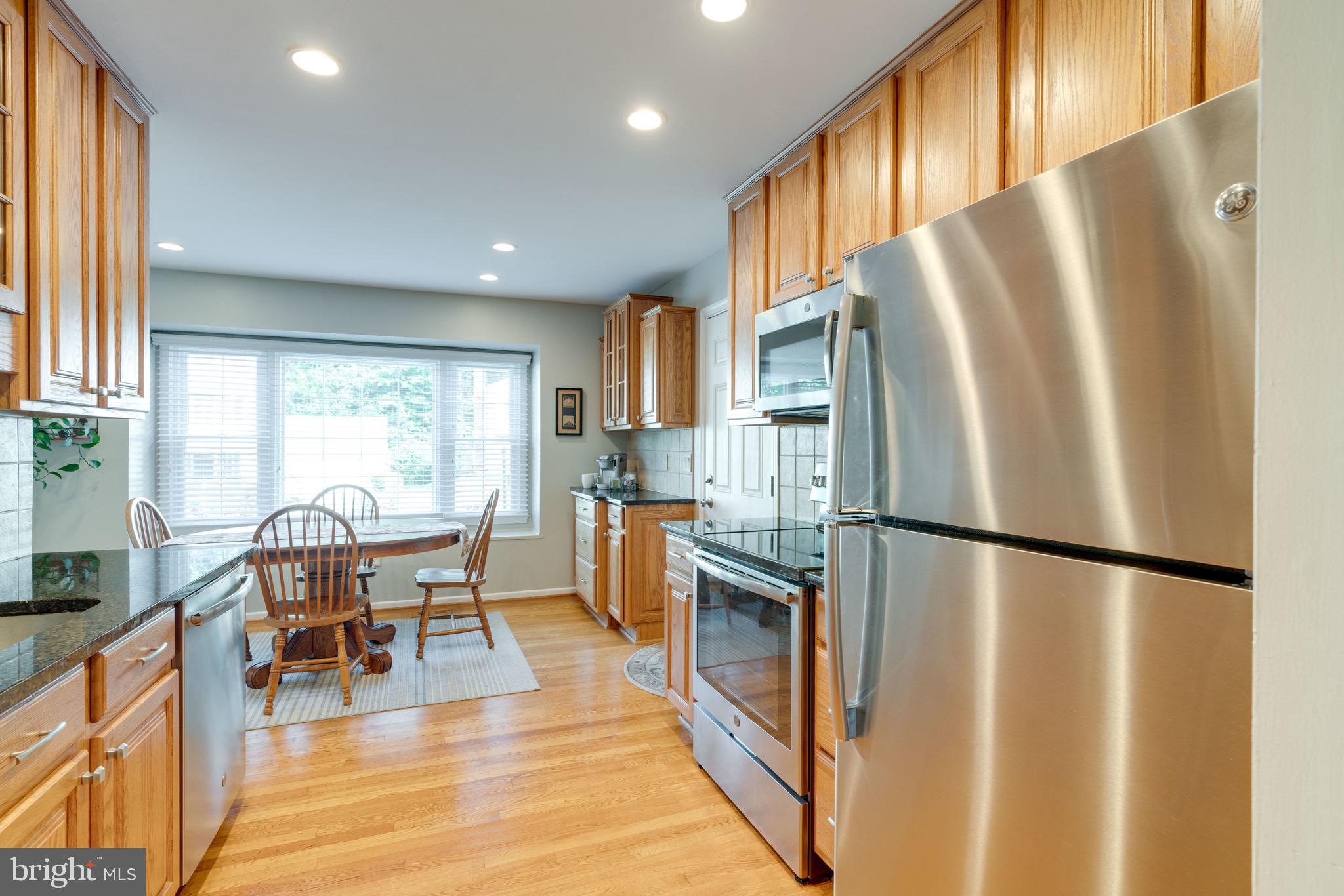 8315 Cushing Court Springfield, VA 22153 - Photo 17 of 59 kitchen