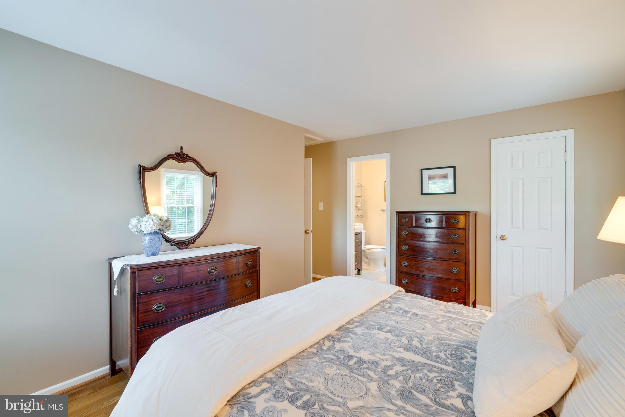 8315 Cushing Court Springfield, VA 22153 - Photo 28 of 59 master bedroom