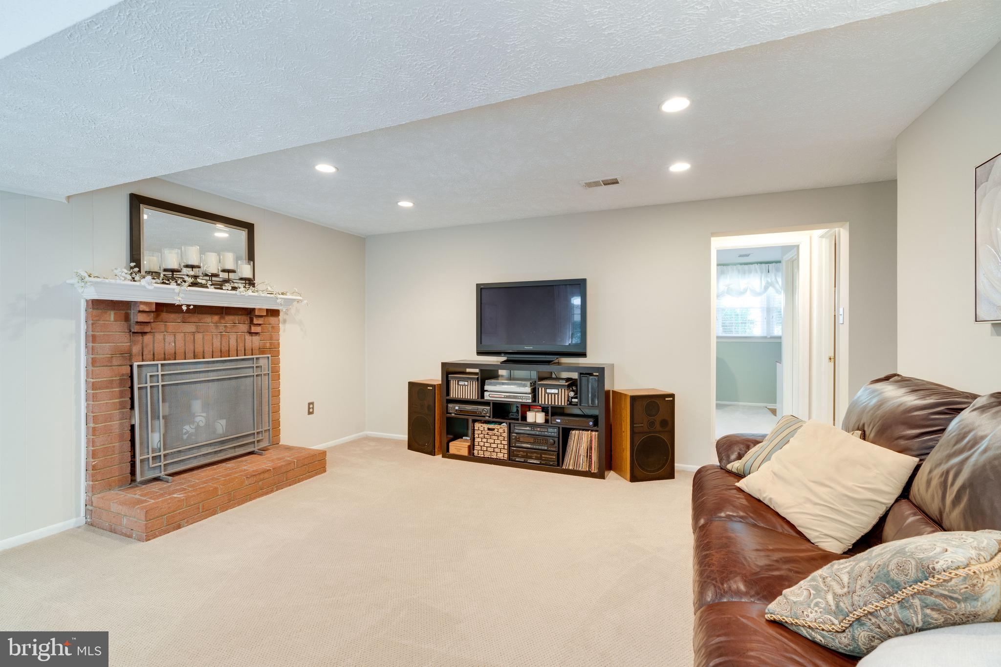8315 Cushing Court Springfield, VA 22153 - Photo 42 of 59 family room
