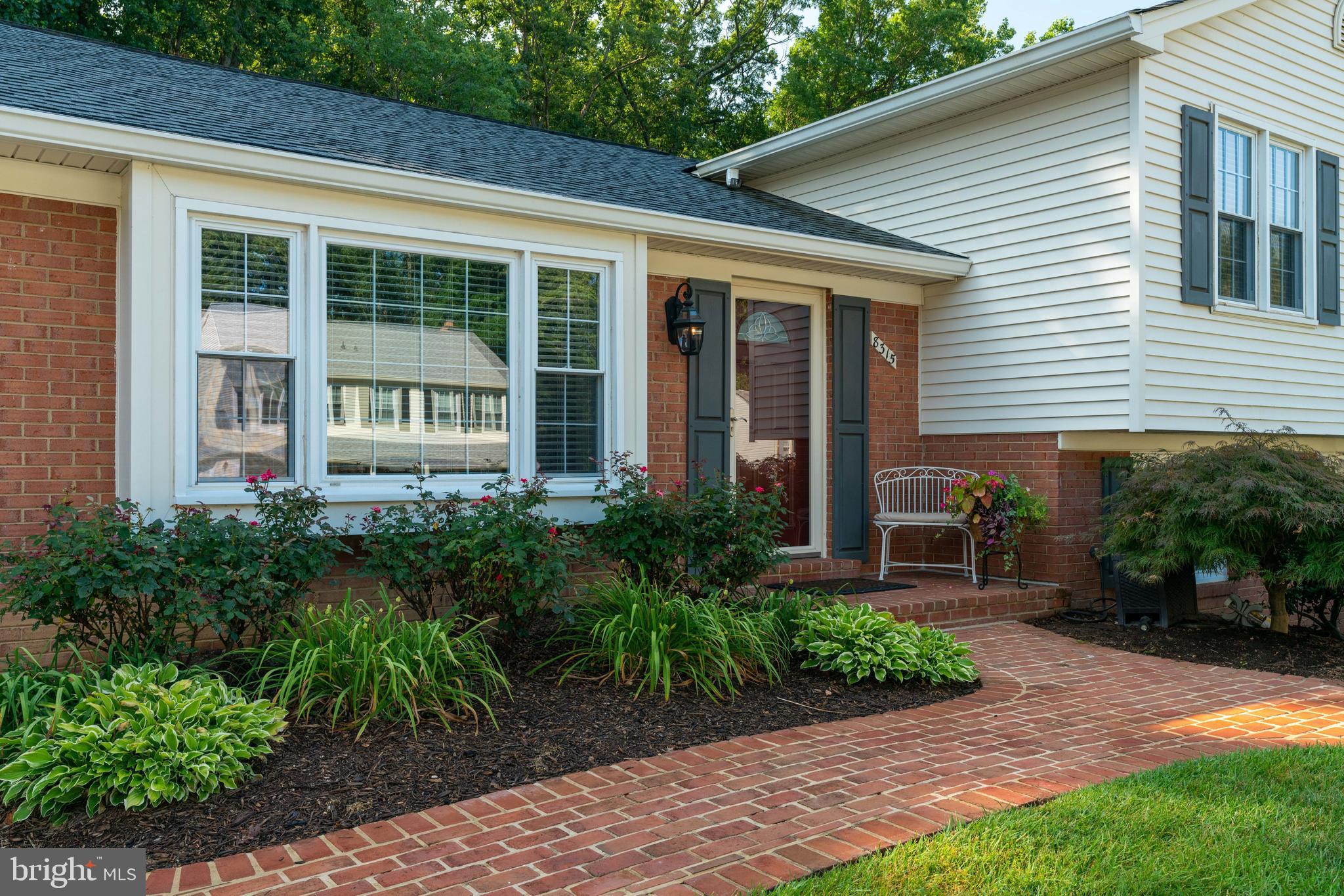 8315 Cushing Court Springfield, VA 22153 - Photo 6 of 59 Gallery Image 6