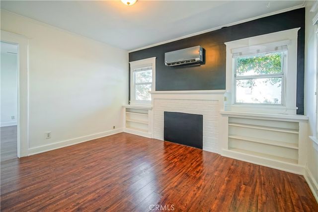 $3,495 | 721 North Hoover Street, Los Angeles, CA 90029