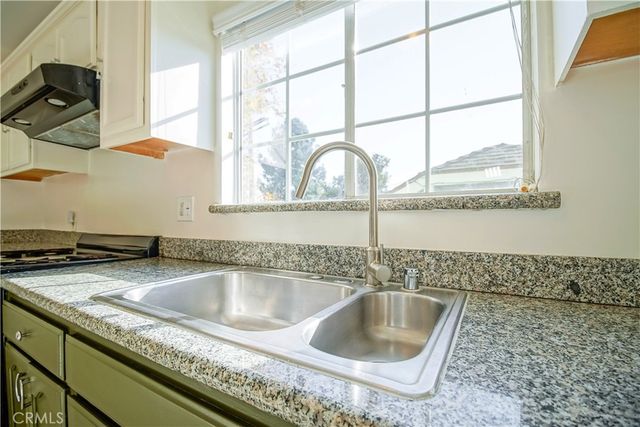 $3,495 | 721 North Hoover Street, Los Angeles, CA 90029