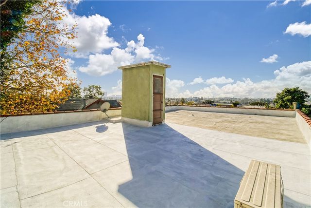 $3,495 | 721 North Hoover Street, Los Angeles, CA 90029