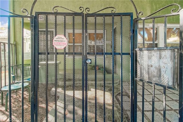 $3,495 | 721 North Hoover Street, Los Angeles, CA 90029