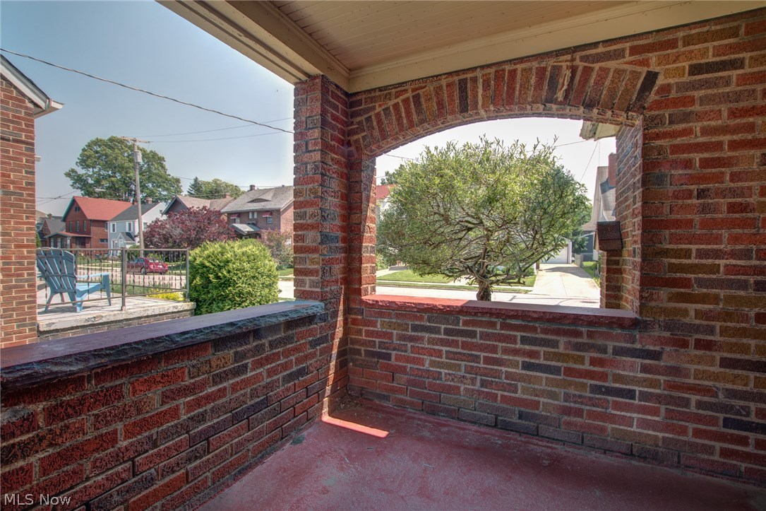 18115 Rosecliff Road Cleveland, OH 44119 - Photo 21 of 24 Relax on the side porch!