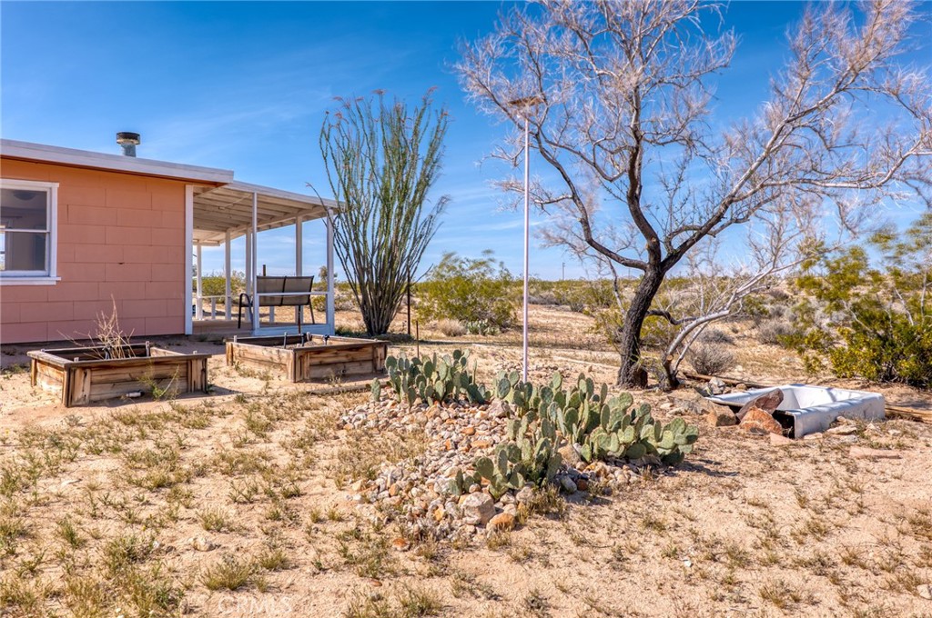 66270 Saturn Road Joshua Tree, CA 92252 - Photo 15 of 75
