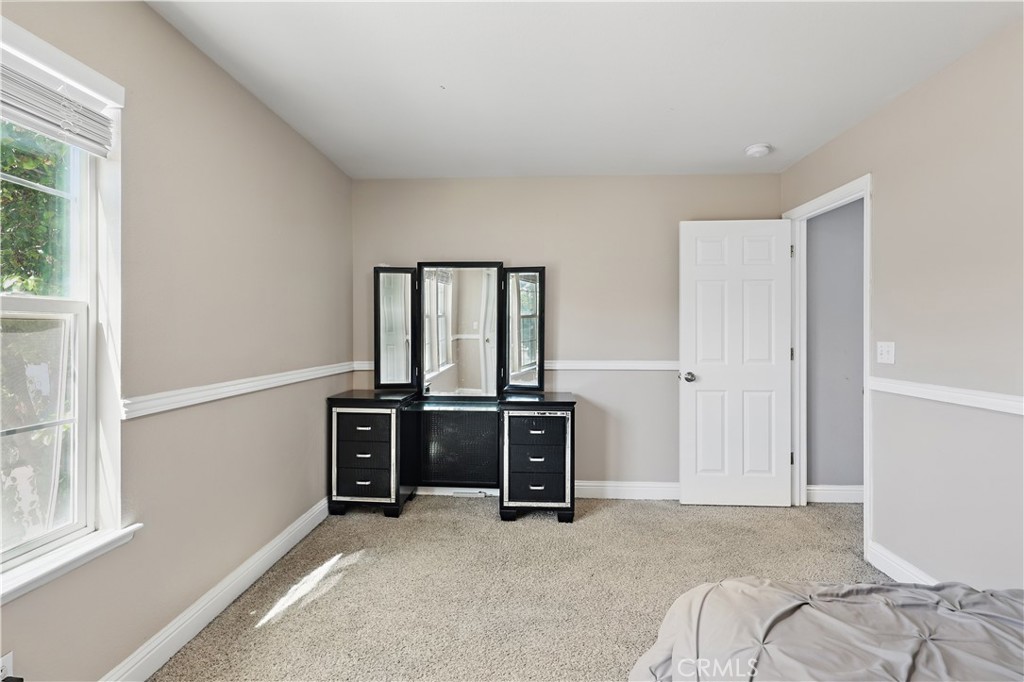 1235 Sunrise Drive Merced, CA 95348 - Photo 31 of 44 a view of a livingroom with furniture and windows