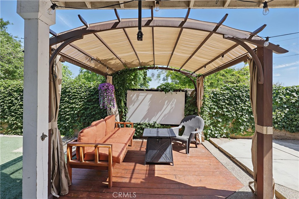 1235 Sunrise Drive Merced, CA 95348 - Photo 37 of 44 a view of porch with seating area