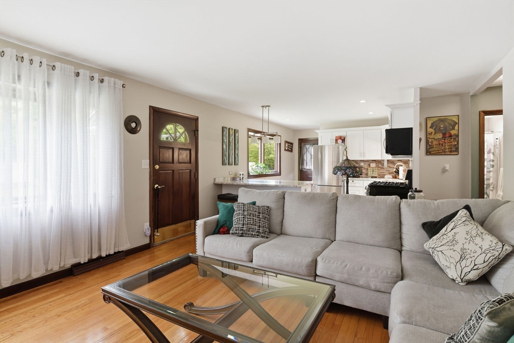 310 West Allen Ridge Road Springfield, MA 01118 - Photo 5 of 40 Gallery Image 5