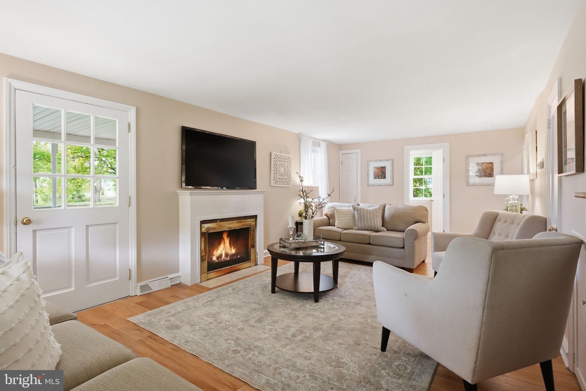 528 South Old Middletown Road Media, PA 19063 - Photo 8 of 28 Inviting living space with cozy charm.
