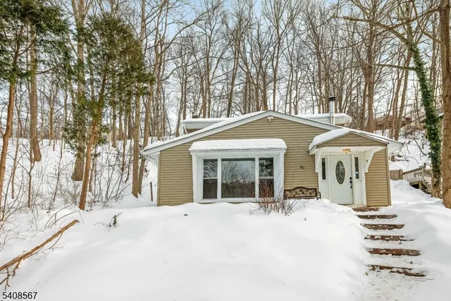 $400,000 | 50 East Shore Drive, Vernon, NJ 07462