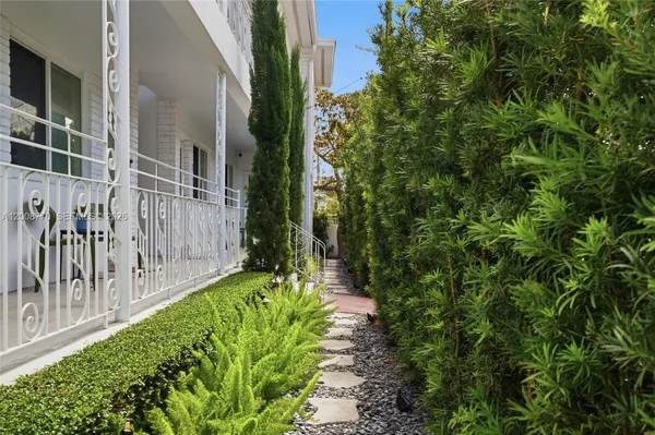 $1,499 | 319 80th Street, Unit 7, Miami Beach, FL 33141