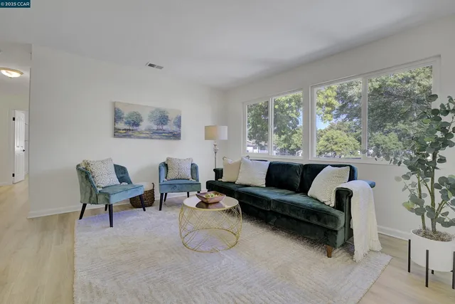 $338,000 | 1356 Del Rio Circle, Unit D, Concord, CA 94518