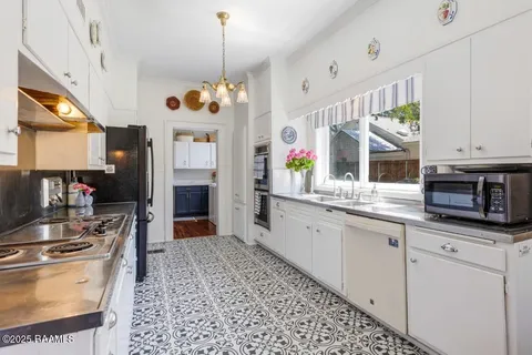 $745,000 | 219 Brashear Street, Lafayette, LA 70506