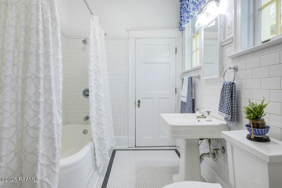 219 Brashear Street Lafayette, LA 70506 - Photo 21 of 40 219 Brashear-22