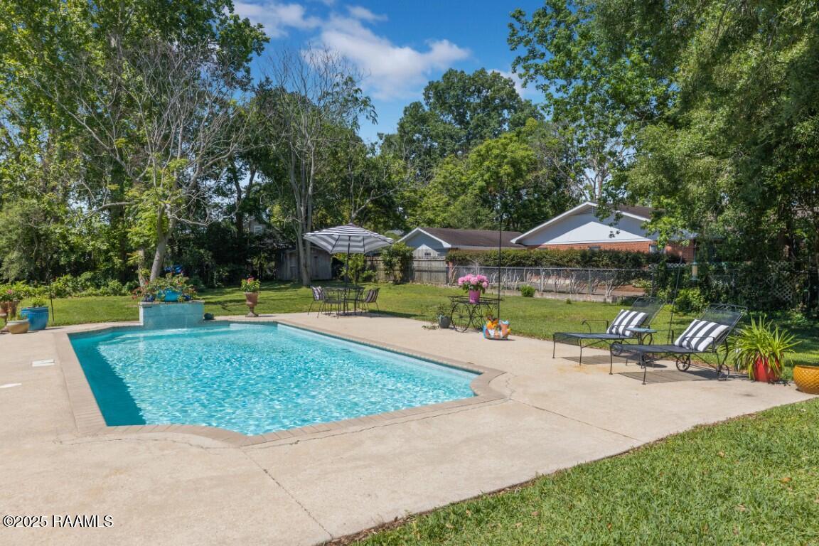 219 Brashear Street Lafayette, LA 70506 - Photo 28 of 40 219 Brashear St Lafayette-35