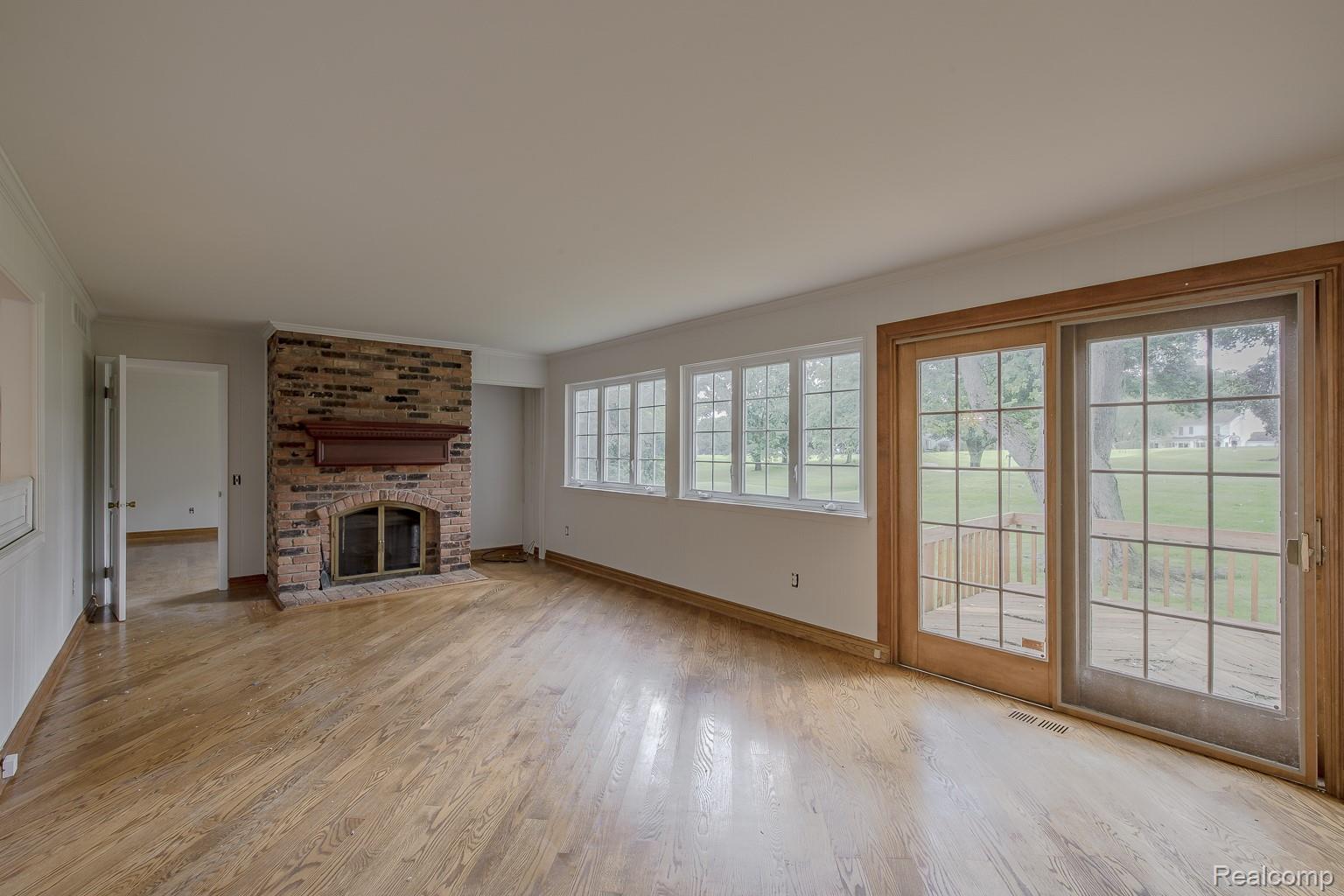 710 Basswood Drive Rochester, MI 48309 - Photo 15 of 42 Tons of natural light
