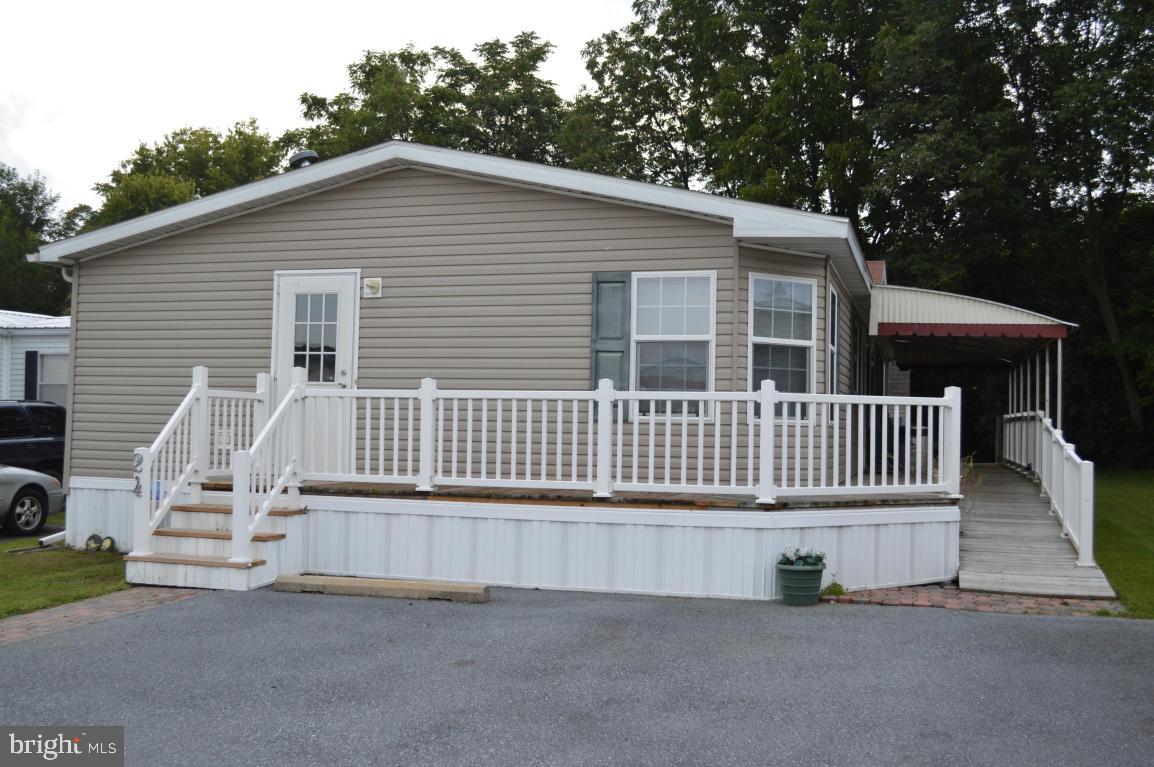 24 Ridgewood Manor Manheim, PA 17545 - Photo 1 of 19