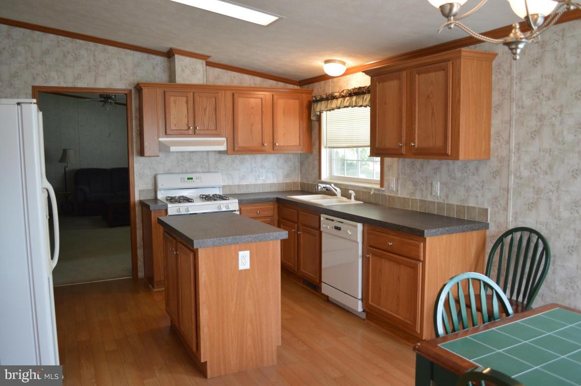 24 Ridgewood Manor Manheim, PA 17545 - Photo 4 of 19