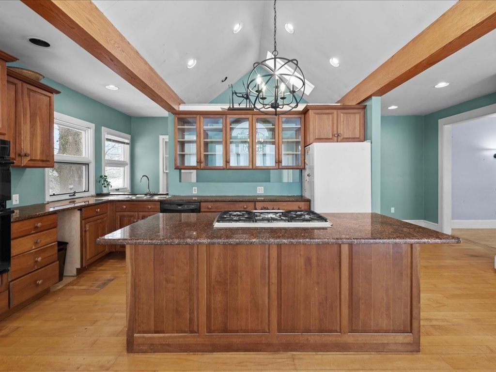 207 Pleasant Street Milton, MA 02186 - Photo 13 of 25