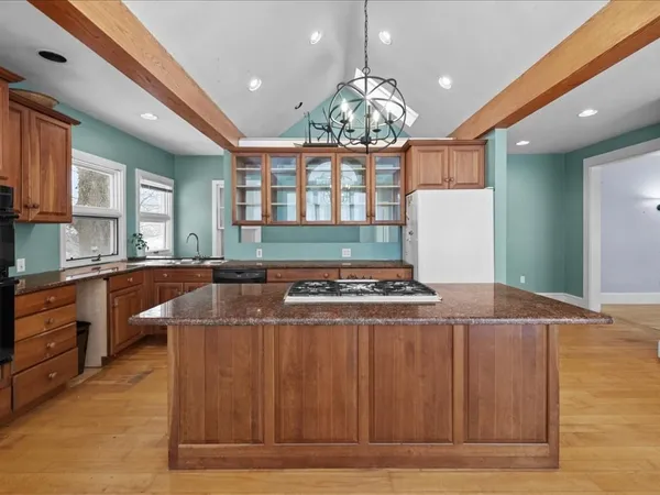 $1,725,000 | 207 Pleasant Street, Milton, MA 02186