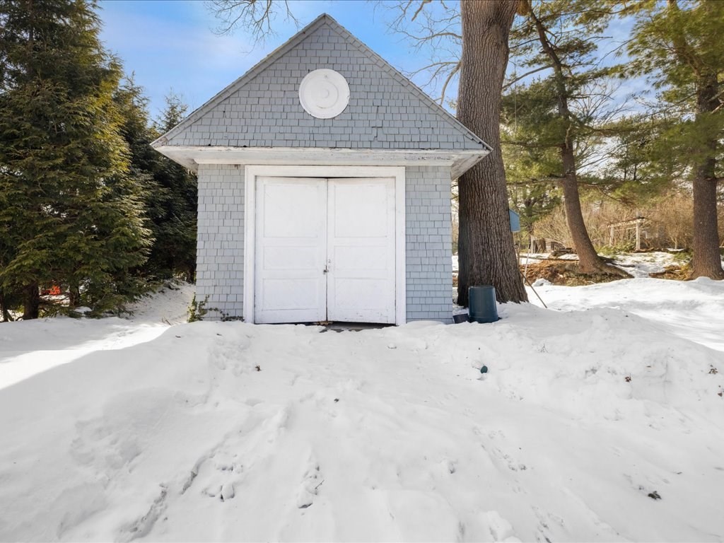 207 Pleasant Street Milton, MA 02186 - Photo 23 of 25